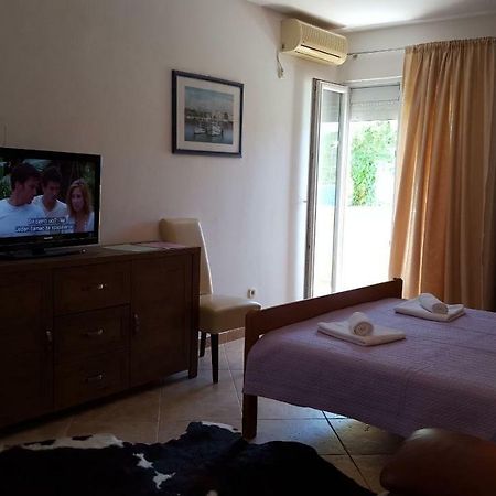 Bed and Breakfast Pansion Kaleb Brbinj Экстерьер фото